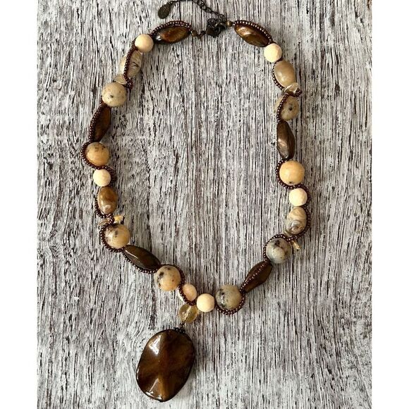 Cookie Lee Neutral Tone Beaded Necklace 10” Drop Cream Brown Tan - Picture 2 of 6